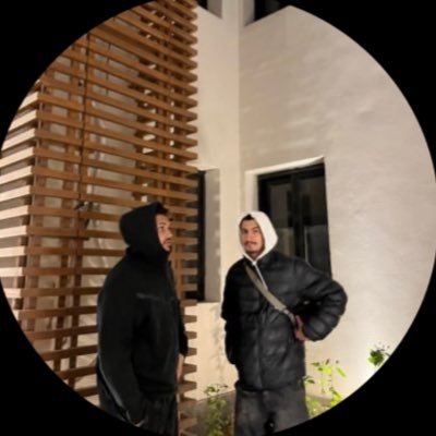 ezzy________'s profile picture. 