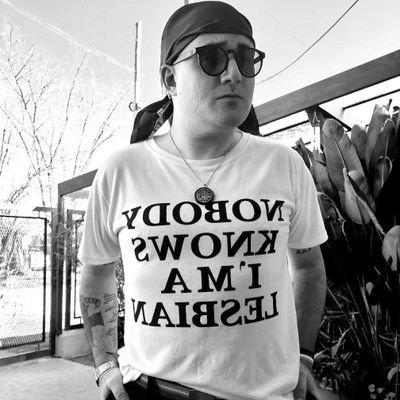 Taurine ♉
Socialista trotskista 🚩✊🏾
No Binarie 💛🤍💜🖤
Le chique male del barrio