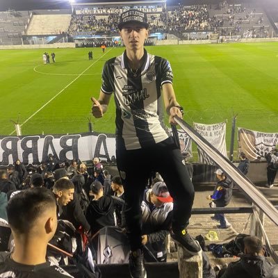 ⚫⚪⚫