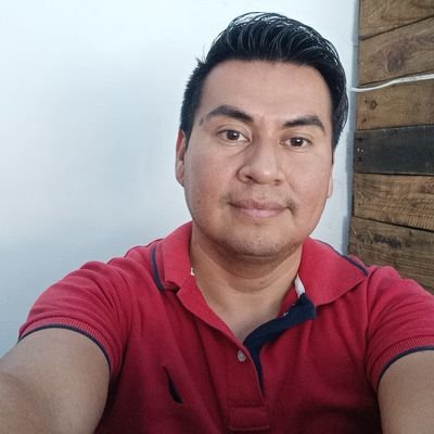 Soy un gay honesto, buena onda, me gusta decir las cosas de frente y directas, no me gusta la gente falsa o doble cara.