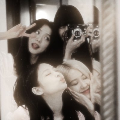 amo el one piece soy otaku y me gusta el animeš§ amo el kpopš @blackpink
