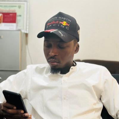 #Islam. Student of life. Traveling on a train of thought. Trying to find the perfect balance. #Elrufaistan #Buharist. #ManUtd #YoungDemocrat
