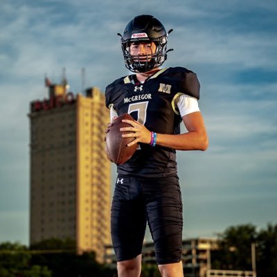 McGregor C/O 26’| 4.0 weighted GPA | 6’2 180| 🏈 Qb |🏀 PG/SG/SF |🔂 110 300 hurdles | 254 242 9484 | NCAA ID# 2506629880 |