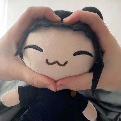 pauulilac's profile picture. 