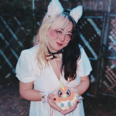 Cái / Misty / Rival Pinky 💕 | they/them | Pokémon Content Creator and Twitch Streamer | Classical musician of 19 years | Pokémon “therapist” | Chinese Adoptee