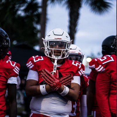 5’7 190 lbs | RT/OL | boynton beach bulldogs | 3.9 GPA | C/O 2030 email: mattfigs@icloud.com