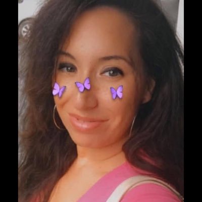 just a hardworking mother of 4, interested in all things regarding fashion,alluring perfumes,Rangers baseball, beach life, fishing, God, & good music.