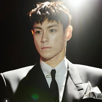 fan account 💘 just your average music and drama enjoyer. mainly 2nd gen kpop and whatever piques my interest. i tweet 99% T.O.P 🦙👻🐰