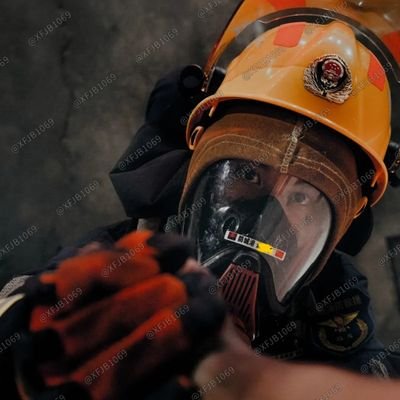 主页只发本人视频照片,全网盗用冒用拿我视频照片发各种群的全都替我挡灾👣35/178/80/0.5👅东北人在边境消防🚒出警救援伤到一颗蛋介意的话十分抱歉,过🚪+VX&QQ 永久更新熊版视频,无遮挡版本单条额外🚪。原味需加vx排队,10w粉大号被粉丝逼退了,这里是新号,请认准本人全网唯-账号@XFJB1069🍆
