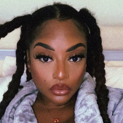 loc enthusiast 💆🏽‍♀️ , street wear enthusiast 👟, ☮️ 🤍✨