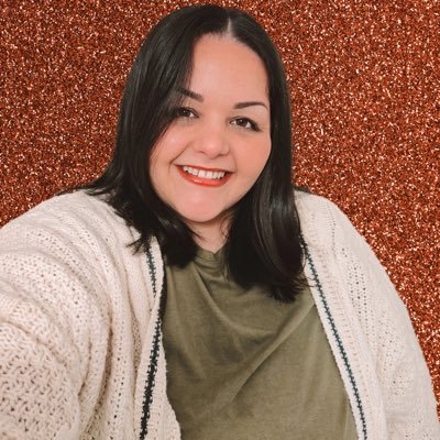 30 y/o swiftie 🫶🏼 • reads too many books • #1 glitch stan • eras tour 8/7/23