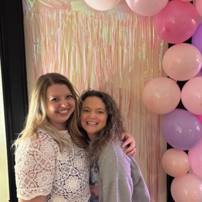 Hi, I’m Taylor 😊💛 31, midwestern swiftie, TN x 8 🥹