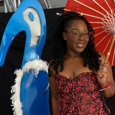 my friends were like let’s join Twitter so here I am🤦🏾♀️🤦🏾♀️