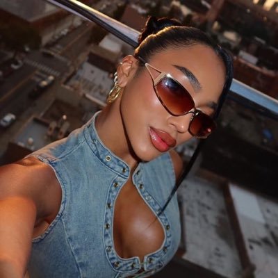 AnnieJay1091635's profile picture. 