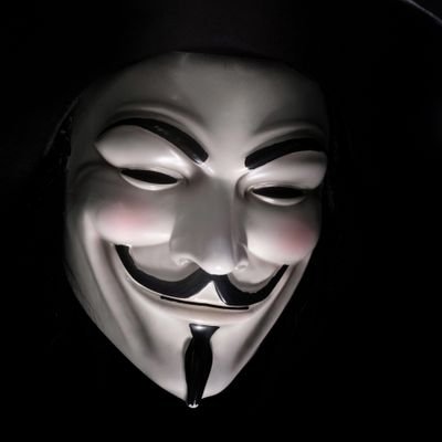 پشت این نقاب یه جسم نیست. یه آرمانه، آرمان ها هم ضد گلوله اند!