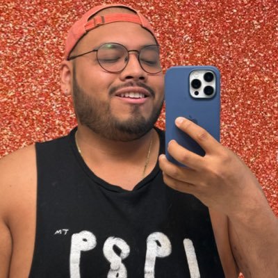 🇻🇪 international student living in the US, and spending all my money on Taylor TNx24/TSx1