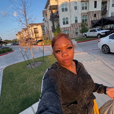 doula 💚 biologist.
Beautea of Becoming. 🦋
God loves me✨