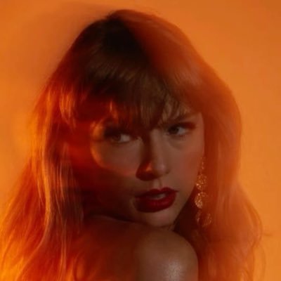 ㅤ ㅤ ㅤ ㅤㅤ ㅤㅤ ㅤ ㅤ ㅤ ✧ 𓂃 talking about Vasco , Taylor & books with isagi and takemichi…💭
