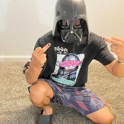 I'm a chef artist and gamer and dad of 2 , I do it all for free ,,, I have full cooking and cooking ventures on Tictok @xxasxifxx