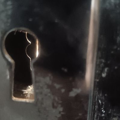 KasireSaik85264's profile picture. Mind is vulnerable to use.