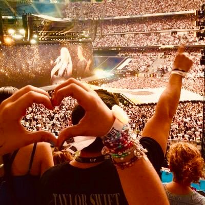 Eras Tour N1 Mdz/LOT Mdz🎤✨️ new day, same shit. (?) I depend on 8 flwrs — IFB stan acc!! ✗ˑ𝘰