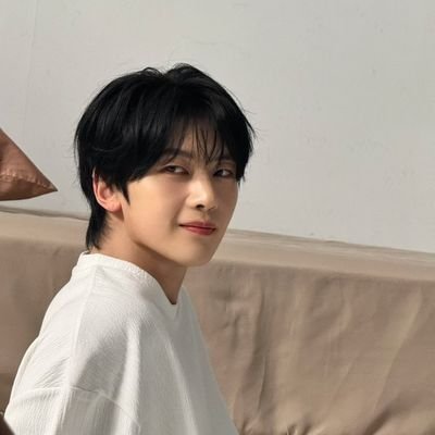 ~ Everyday happy and smiley, Seok Matthew ~ 27th ~ infj ~