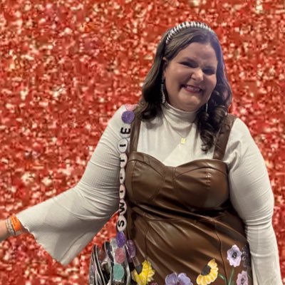 🫶🏻Never met Taylor🫶🏻 🏰 WDW Cast Member🏰 ✨Taylor liked Tumblrx3 Twitterx2 TikTokx1!! TNx24✨ ❤️We got the 22 hat in Denver!❤️