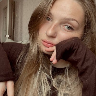 marrr_marina's profile picture. Digital Artist.
Love drawing and shitposting🌝