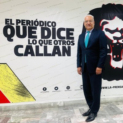 Reportero/Columna SIN PROTOCOLO en LA PRENSA/Lic en Periodismo por la UNAM/Maestría en Periodismo por la EPCSG/Dos Premios de Periodismo en Artículo de Fondo.
