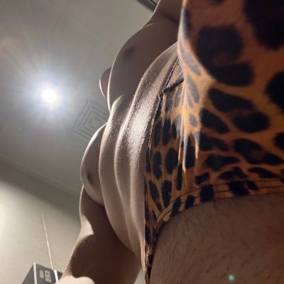 不是卖的!25 176cm 76kg 🍑 onperp 不玩乱七八糟的东西!深圳 、(不是网黄!只是分享生活,其他地方见到请勿打扰!!!) 发照片(合适🉑 本人不差)私信请带照!不带照不回复,不浪费彼此时间!