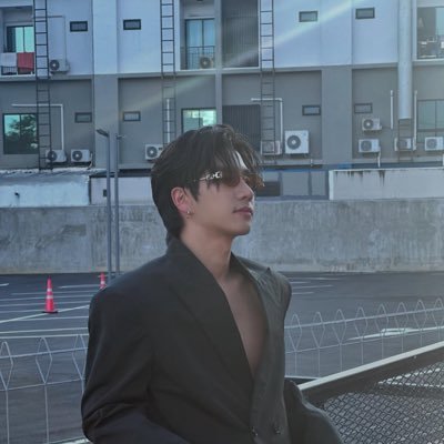 LPerthppe4809's profile picture. 