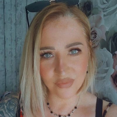 Taken. 💑 Mam of 2. Lover of music, dogs, skulls, tattoos & GIFS. Not all views are my own...I share other peoples shit too 😜. TL only, I don’t DM.