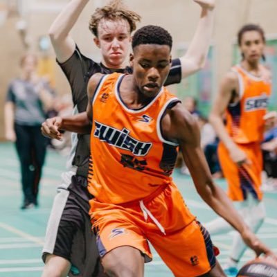6’1 Guard | 171 pounds | Senior | London,Uk |
Instagram:@getmunii_pm TikTok:@pm_loading