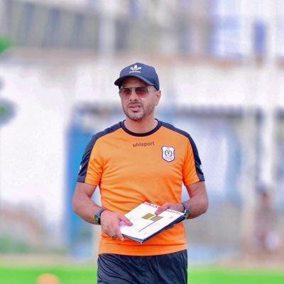 لاعب دولي سابق و مدرب كرة قدم محترف، بالدوريات: التونسي،الفرنسي،السعودي،العماني . حاليا مدربا للملك (نادي النصر )العماني 🇸🇦🇫🇷🇴🇲🇹🇳 واتساب0033745496128
