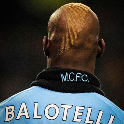 KumbiWenyu's profile picture. Manchester City FC 💙. Gym. Mathematics. Chess.
Skydiving.