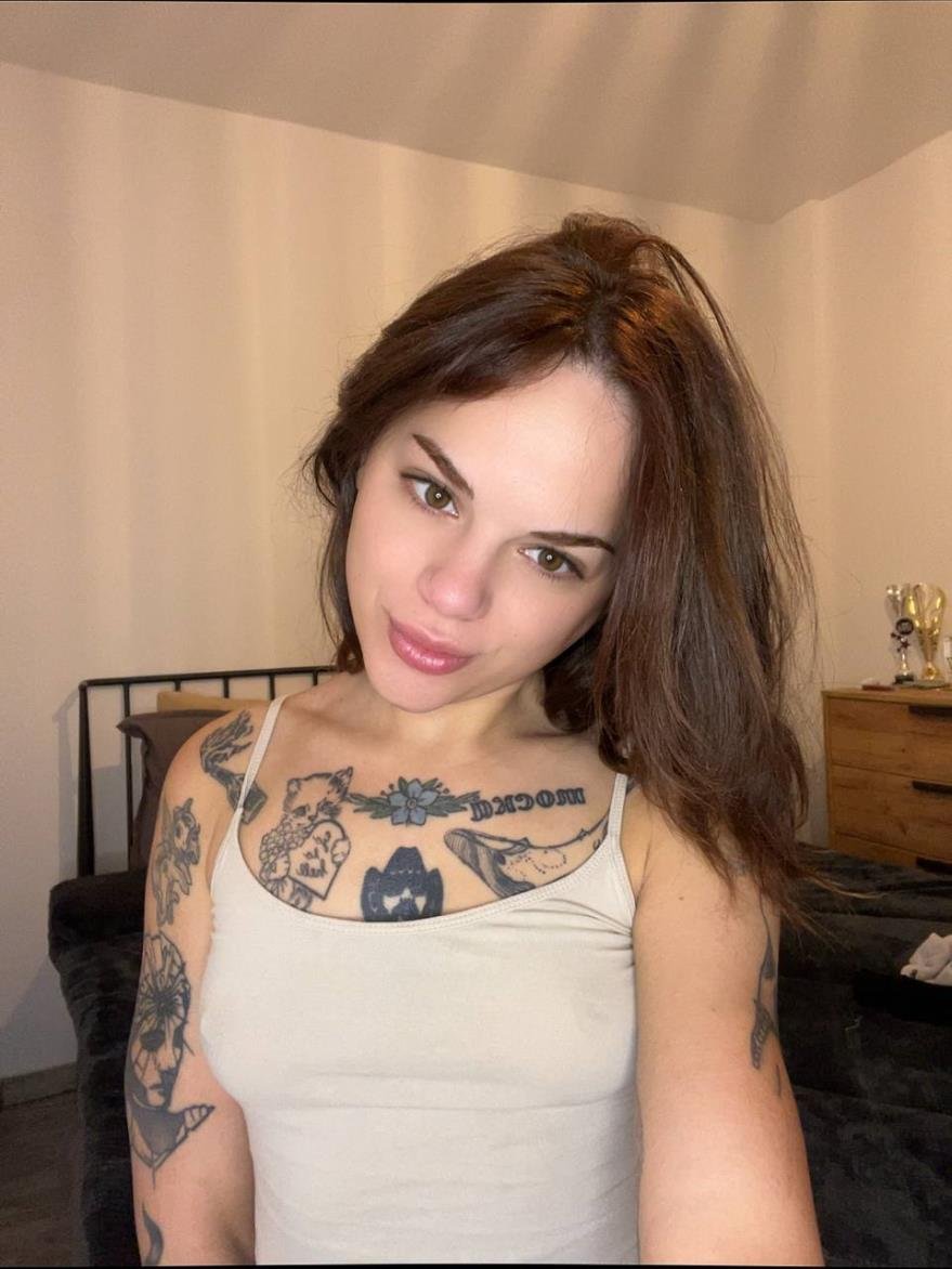 Dm or Follow me for meetup 😈
Main account: @llena_lift