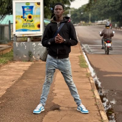 youngguraba's profile picture. AM CHASING MY DREAM 💭 I what to be Uganda 🇺🇬 Media ug