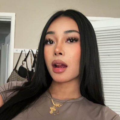 *⚣ Filipino/Latina | 23 | Findom Brat | $30 to speak