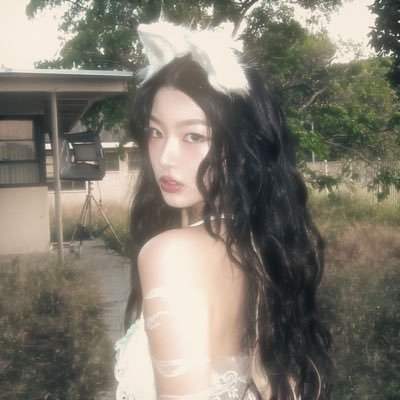YOONCHA3SWIFT's profile picture. ✰ 17 🫶 | 🆓🍉 | “maybe i got mine but you’ll all get yours…” 🐍 | she/her | 🇧🇪/🇮🇹 ✰ KATSEYE AND TAYLOR ENTHOUSIAST 🤍