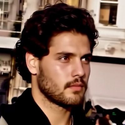 وطني امتي العربيه وليس ما يفرضه الحكام من تقوقع في مزارع آبائهم