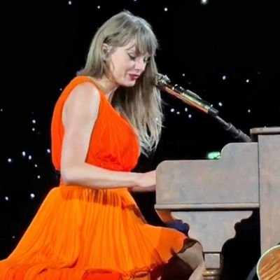 Uma das maiores fãs do ato do Acoustic Set da The Eras Tour nesse site 🎸🎹 | Fan account 🇧🇷