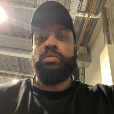 Music Publicist | Words @ @earmilk @complex_uk @channelwavy etc | Get in touch for PR packages: n.miller.press@gmail.com | Playlist: https://t.co/KnBNlrhAri