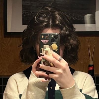 eliimoood's profile picture. 🤍