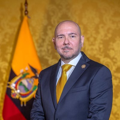 Ministro de Defensa Nacional del Ecuador. 🇪🇨 La lucha por la defensa y seguridad no se detiene.