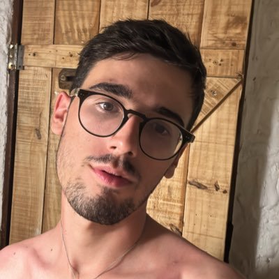 Brazilian-Lithuanian 🇧🇷🇱🇹Divinity & Classics MA at the University of Edinburgh 🏴 | +18