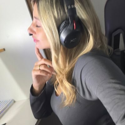 Streamear en Twitch | Estudiante de Periodismo 🎙️| Contact: info.yamilasanchez@gmail.com