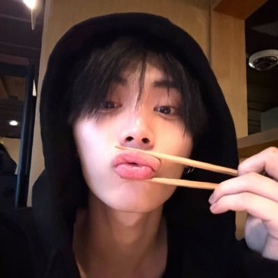 ttttttttslov's profile picture. 