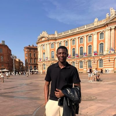 LumbePatricio's profile picture. 