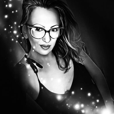 NADA ES PERSONAL. SOLO POESÍA, ESTOY PARA REÍR Y HACER REÍR, DE RESTO NADA ME IMPORTA. VIVAN Y DEJEN VIVIR. SEAN FELICES. LEO DM SOLO SI QUIERO.