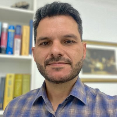Hematologist at São Paulo State University- UNESP - Brazil #myeloma #pnh #ArtOfMedicine. Tweets are my own.